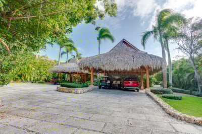 Luxury Villa Photo #64