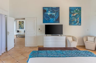 Luxury Villa Photo #36