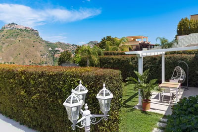 Luxury Villa Photo #13