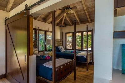 Luxury Villa Photo #9