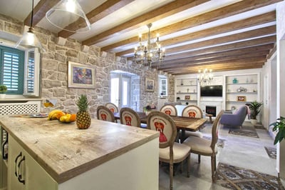 Luxury Villa Photo #15