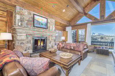 Luxury Villa Photo #3