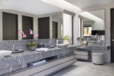 Luxury Villa Photo #40