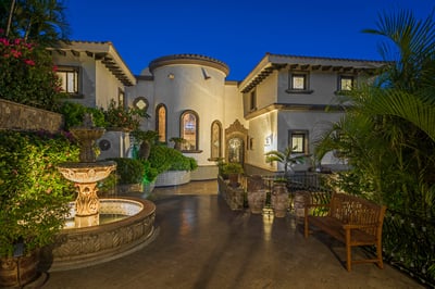 Luxury Villa Photo #24