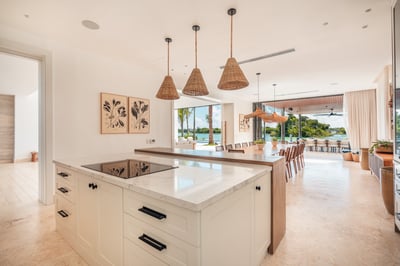 Luxury Villa Photo #31