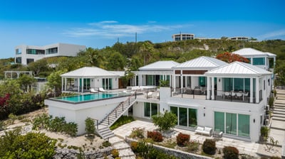 Luxury Villa Photo #2