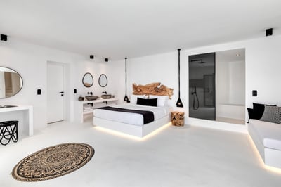 Luxury Villa Photo #14