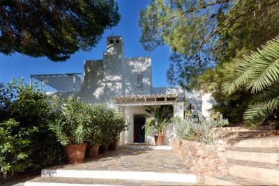 Luxury Villa Photo #14