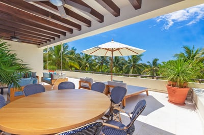 Luxury Villa Photo #4