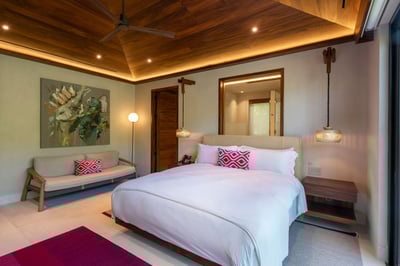 Luxury Villa Photo #48
