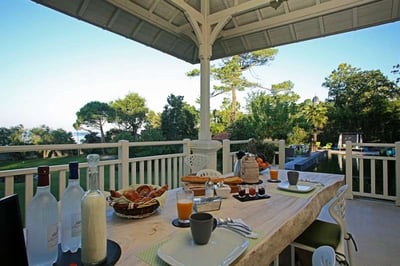 Luxury Villa Photo #4