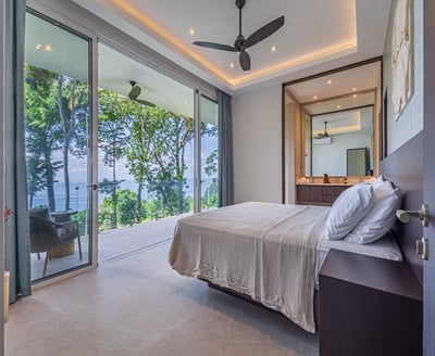 Luxury Villa Photo #42