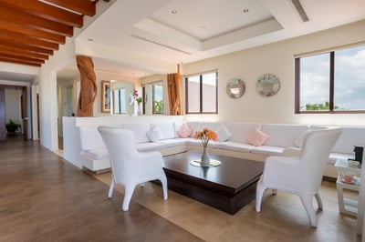 Luxury Villa Photo #27
