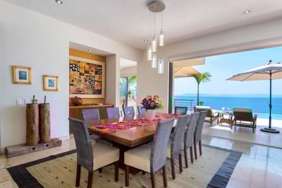 Luxury Villa Photo #22