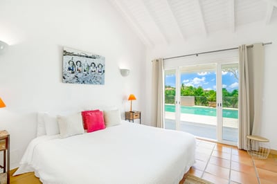 Luxury Villa Photo #31