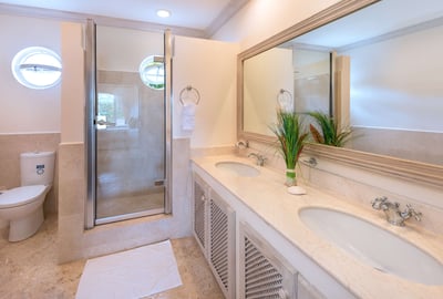 Luxury Villa Photo #8