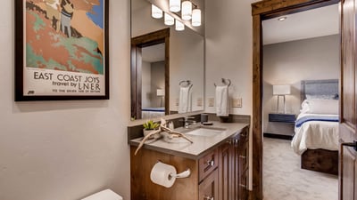 King suite 2 on lower level ensuite