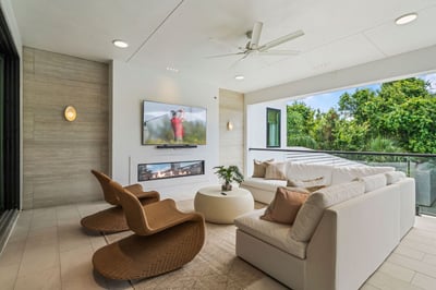 Luxury Villa Photo #30