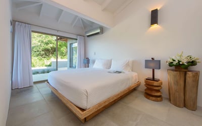 Luxury Villa Photo #22