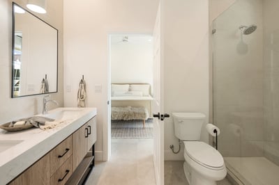 Siete Jack n Jill bathroom