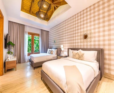 Luxury Villa Photo #15