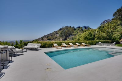 Luxury Villa Photo #2