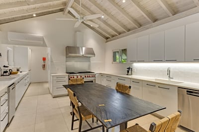 Luxury Villa Photo #16