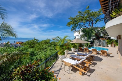 Luxury Villa Photo #9