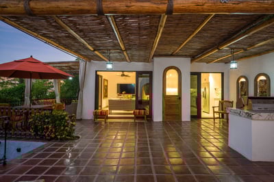 Luxury Villa Photo #39
