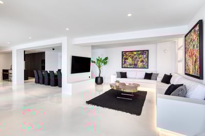 Luxury Villa Photo #12