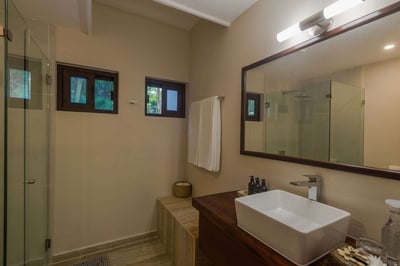 Luxury Villa Photo #16
