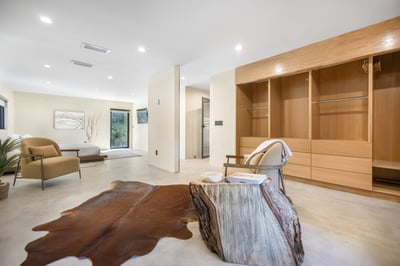 Luxury Villa Photo #32