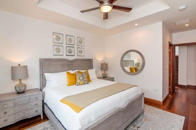Luxury Villa Photo #9
