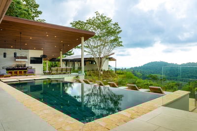Luxury Villa Photo #6