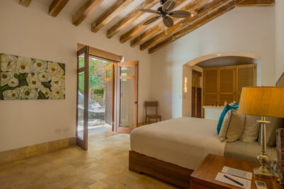 Luxury Villa Photo #42