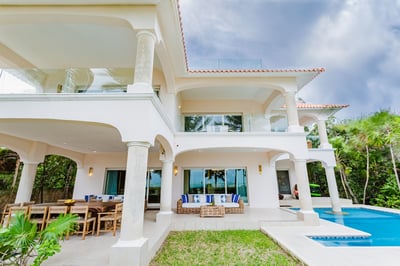 Luxury Villa Photo #5