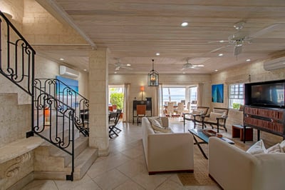Luxury Villa Photo #6