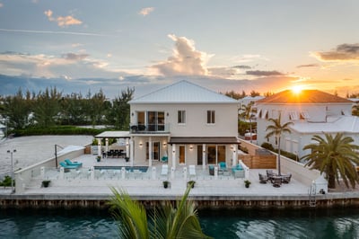 Luxury Villa Photo #7