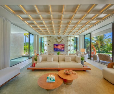 Luxury Villa Photo #11