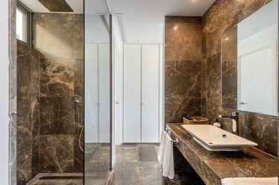 Luxury Villa Photo #26