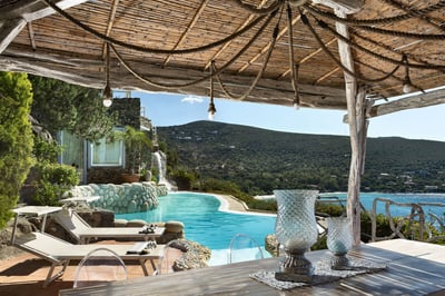 Luxury Villa Photo #4
