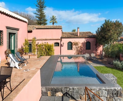 Luxury Villa Photo #11