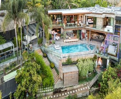Luxury Villa Photo #3