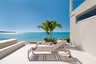 Luxury Villa Photo #3
