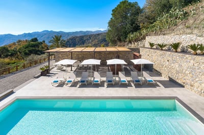 Luxury Villa Photo #5