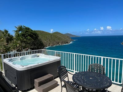 Luxury Villa Photo #6