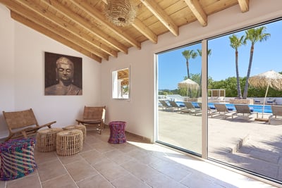 Luxury Villa Photo #18