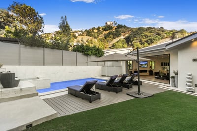 Luxury Villa Photo #26