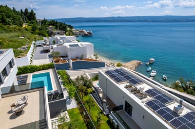 Luxury Villa Photo #4