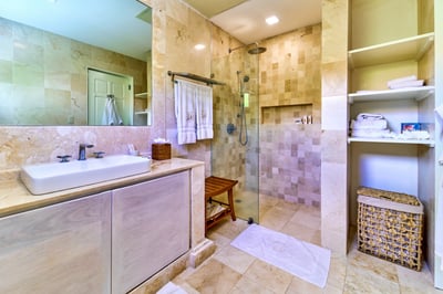 Luxury Villa Photo #36